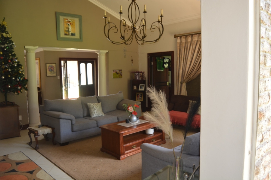 5 Bedroom Property for Sale in Riebeeckstad Free State